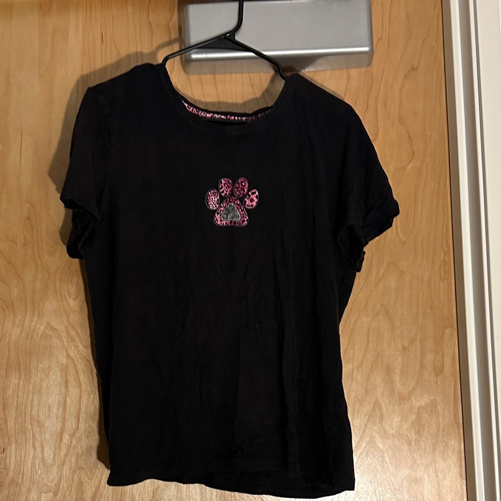 Stylish Black Tee with Pink Paw Design